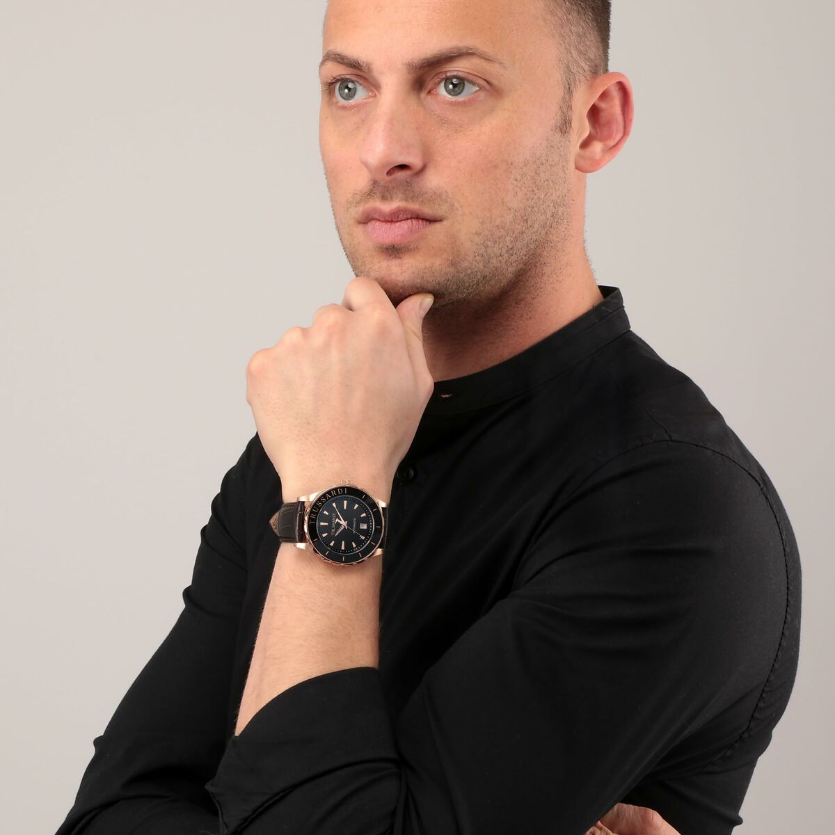 V2H4207344DA2821A4FC31CAAFD230C6707R7044436P6